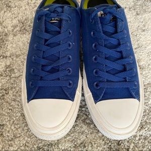Converse Canvas Low Top Sneaker make offer!